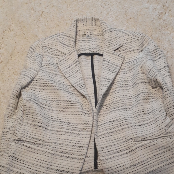 Cabi Jacket - Picture 2 of 6